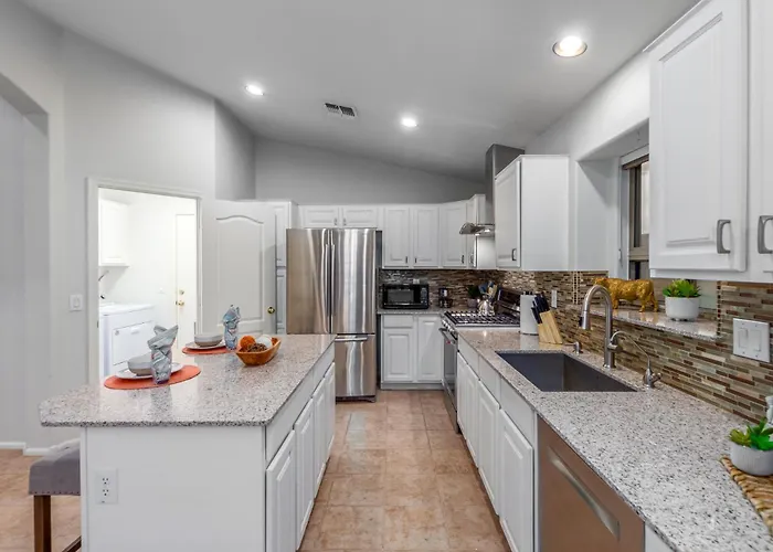 165th Holiday home Goodyear